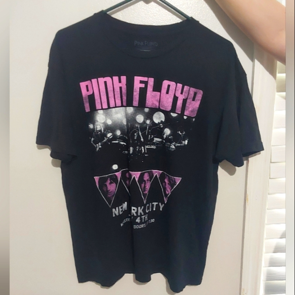 Pink Floyd NWOT band Tee